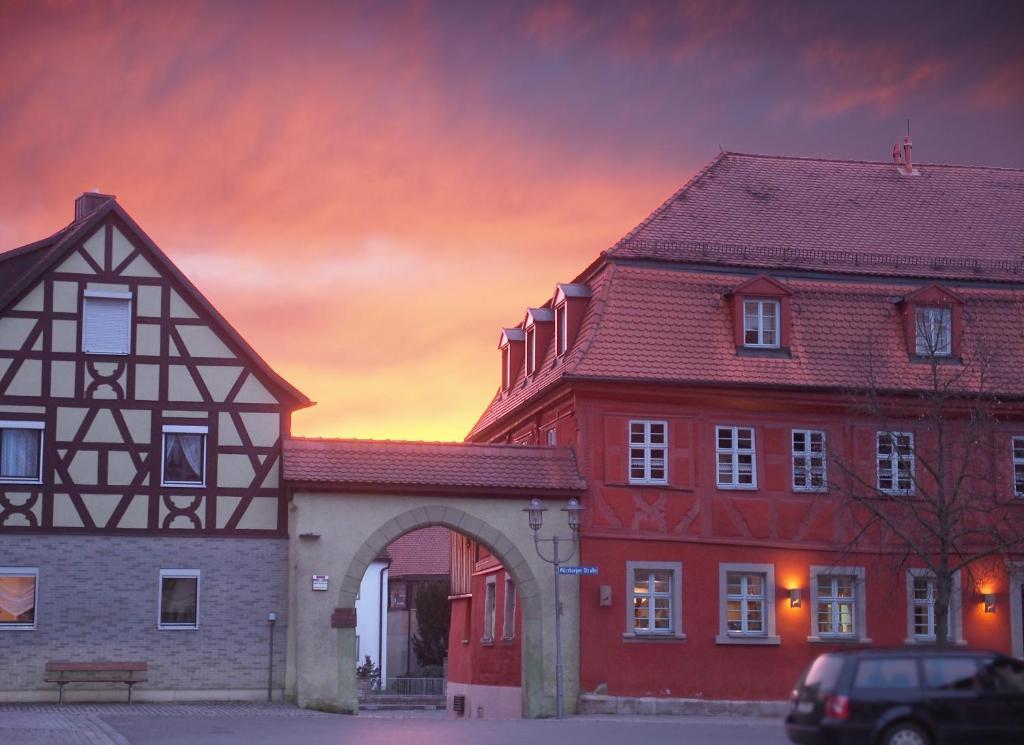Rotes Ross Marktbergel Екстериор снимка